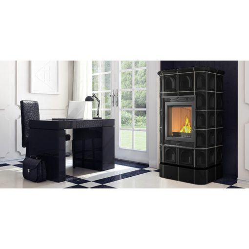 BLANKA FEKETE CSEMPEKANDALLÓ