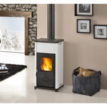 La Nordica TEA 5.0 acéllemez fatüzelésű kályha (7 kW)