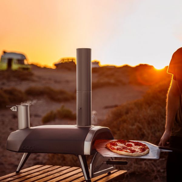 Ooni Fyra 12" pizzakemence: A pelletfűtésű pizzasütés forradalma